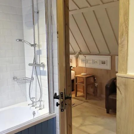 Aparthotel Lumely Fee Bunkhouse Kendal
